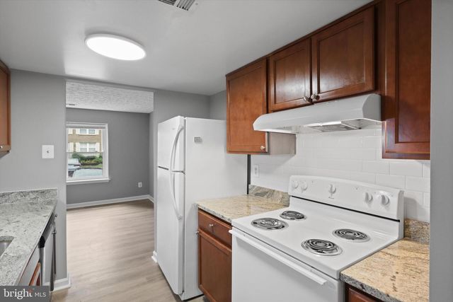 8353 FERN LEAF CT, Springfield, VA 22153