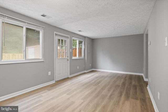 8353 FERN LEAF CT, Springfield, VA 22153