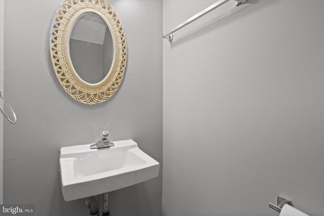 8353 FERN LEAF CT, Springfield, VA 22153