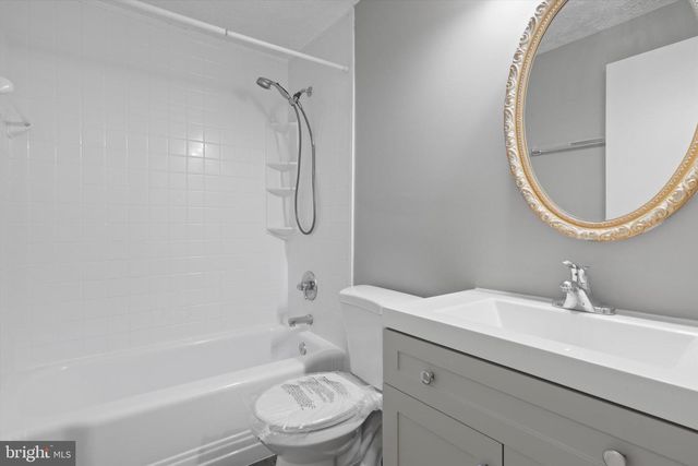 8353 FERN LEAF CT, Springfield, VA 22153