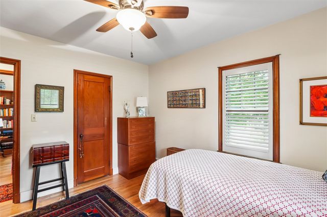 1405 W Benton St, Iowa City, IA 52246