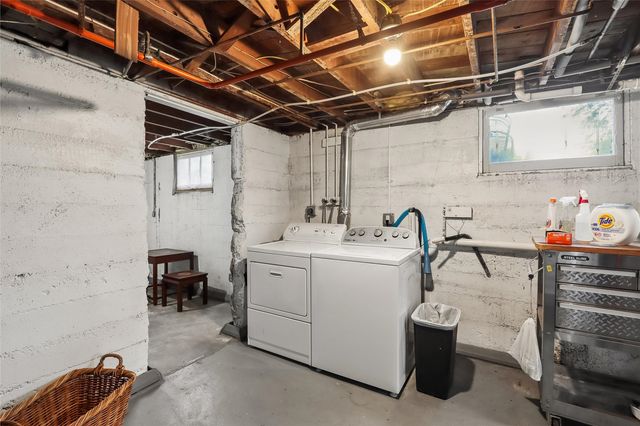 1405 W Benton St, Iowa City, IA 52246