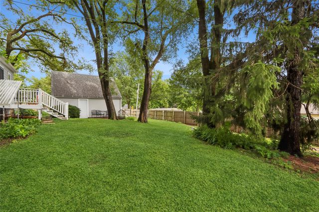 1405 W Benton St, Iowa City, IA 52246