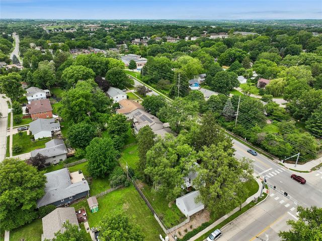 1405 W Benton St, Iowa City, IA 52246
