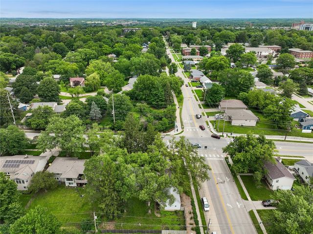 1405 W Benton St, Iowa City, IA 52246