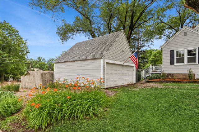 1405 W Benton St, Iowa City, IA 52246