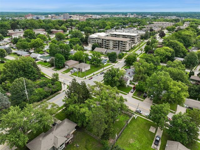 1405 W Benton St, Iowa City, IA 52246