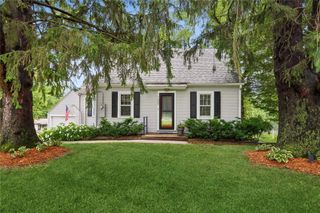1405 W Benton St, Iowa City, IA 52246