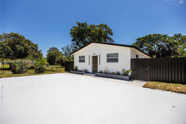 2608 NW 3rd Street, Pompano Beach, FL 33069