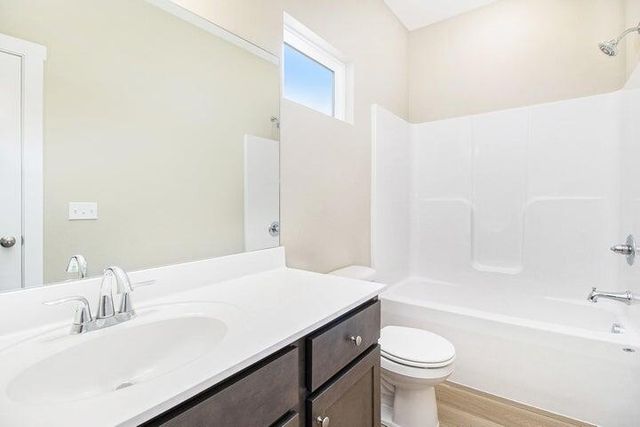 6301 Sturgeon Run, Muskegon, MI 49444