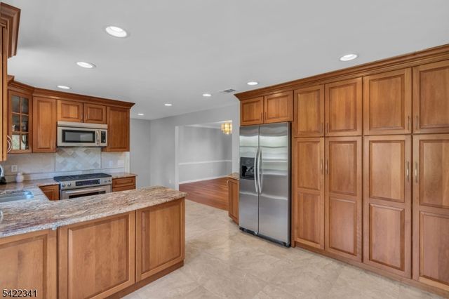 363 Rolling Knolls Way, Bridgewater Twp., NJ 08807