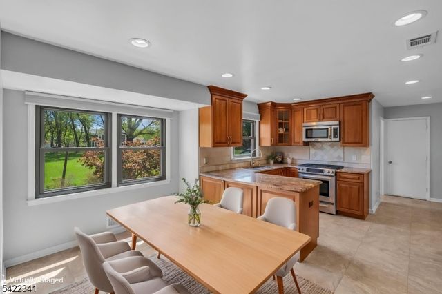 363 Rolling Knolls Way, Bridgewater Twp., NJ 08807