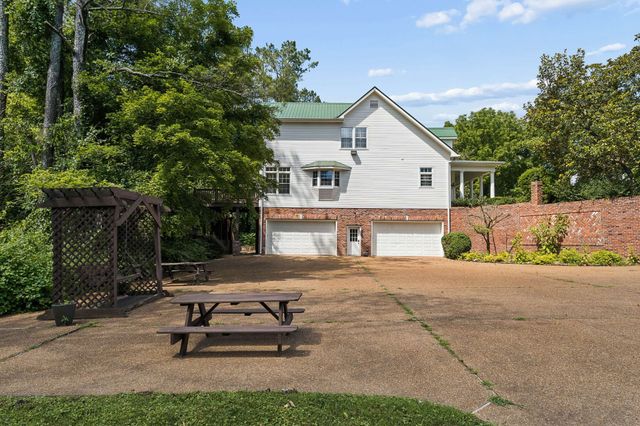 324 E Kingston Springs Rd, Kingston Springs, TN 37082