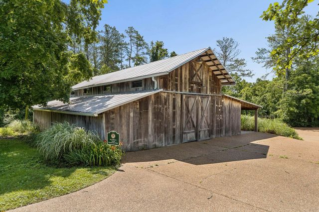 324 E Kingston Springs Rd, Kingston Springs, TN 37082