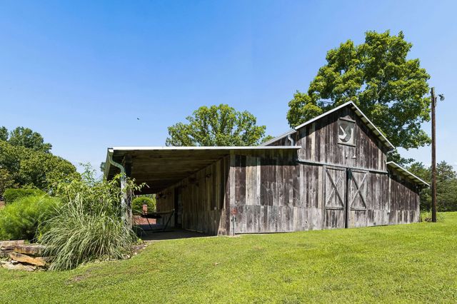 324 E Kingston Springs Rd, Kingston Springs, TN 37082