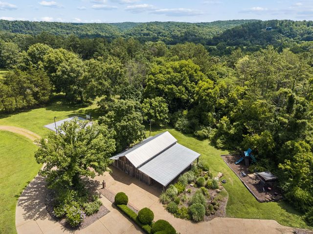 324 E Kingston Springs Rd, Kingston Springs, TN 37082