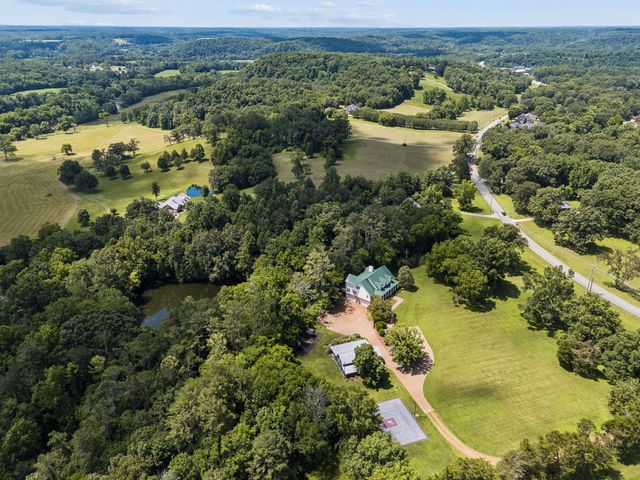 324 E Kingston Springs Rd, Kingston Springs, TN 37082