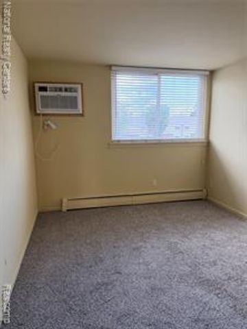 4913 Crooks Road G4, Royal Oak, MI 48073