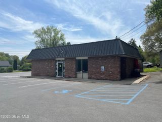 4240 Consaul Road, Niskayuna, NY 12304