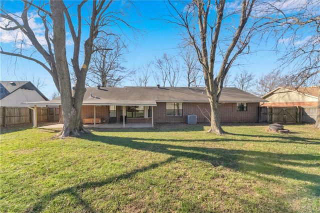 1309 Jennifer Street, Springdale, AR 72762