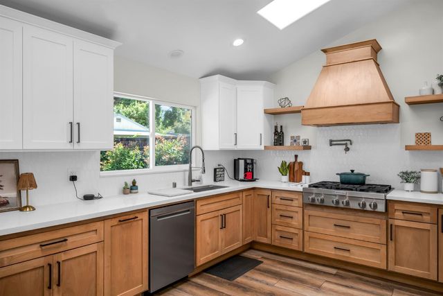 4024 Cayente Way, Sacramento, CA 95864