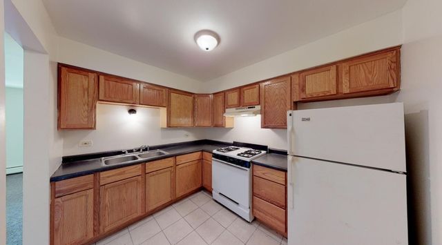 693 E Fullerton Avenue 203, Glendale Heights, IL 60139