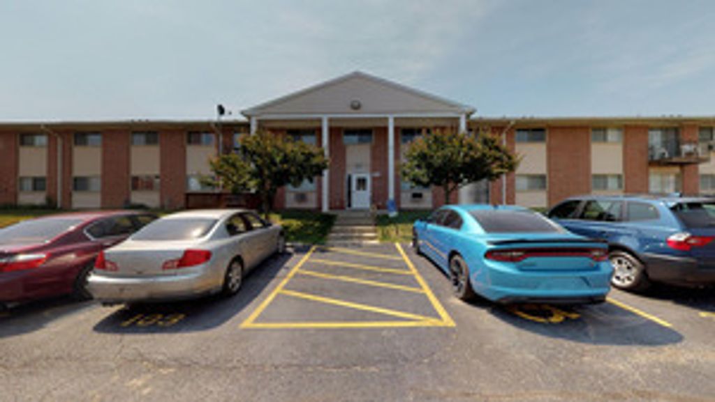 693 E Fullerton Avenue 203, Glendale Heights, IL 60139