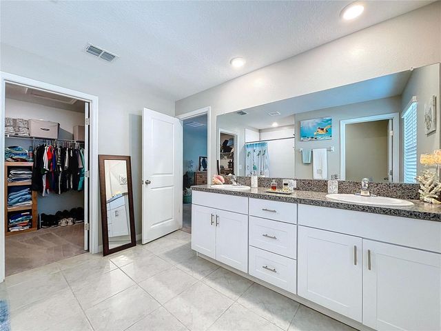 197 RAIN BERRY AVENUE, Ruskin, FL 33570