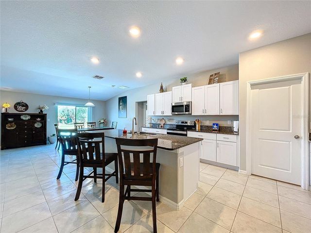 197 RAIN BERRY AVENUE, Ruskin, FL 33570