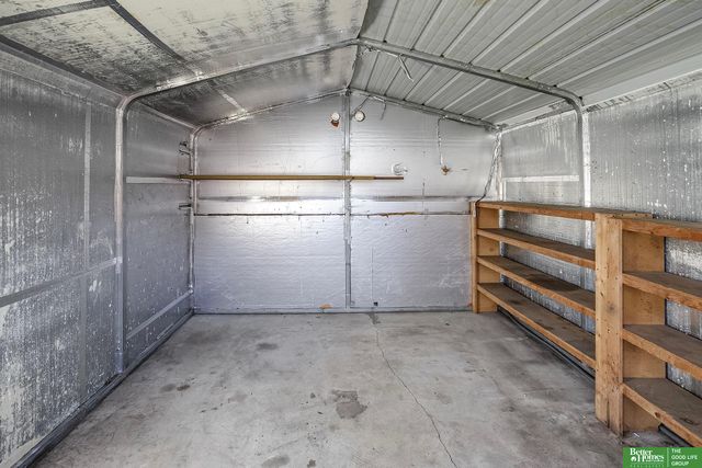 6120 Manderson Street, Omaha, NE 68104