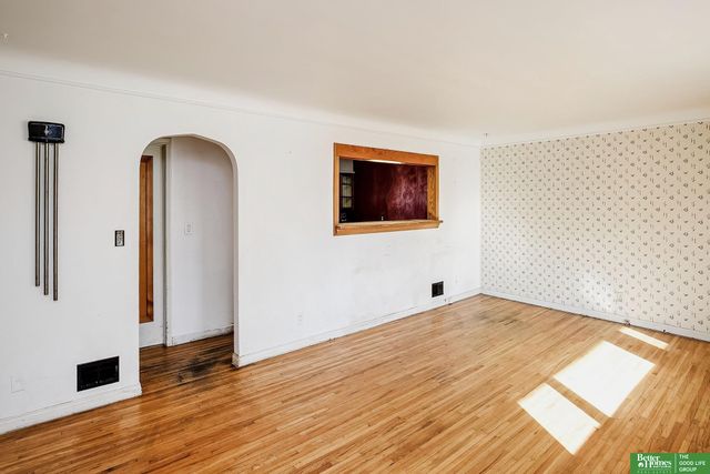 6120 Manderson Street, Omaha, NE 68104