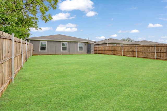 419 E Hull Street, Denison, TX 75021