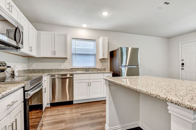419 E Hull Street, Denison, TX 75021