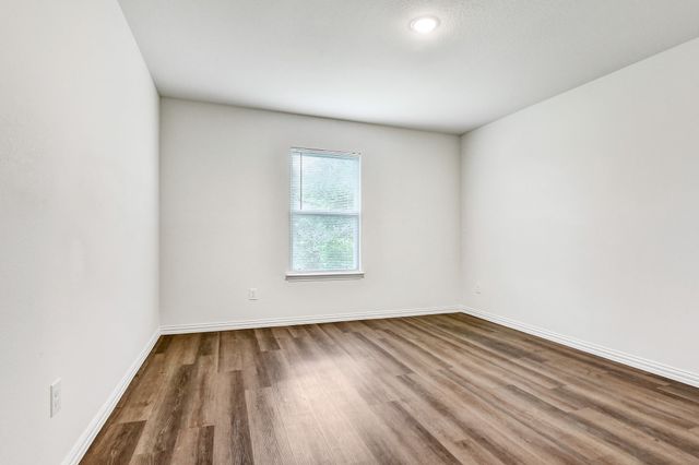 419 E Hull Street, Denison, TX 75021