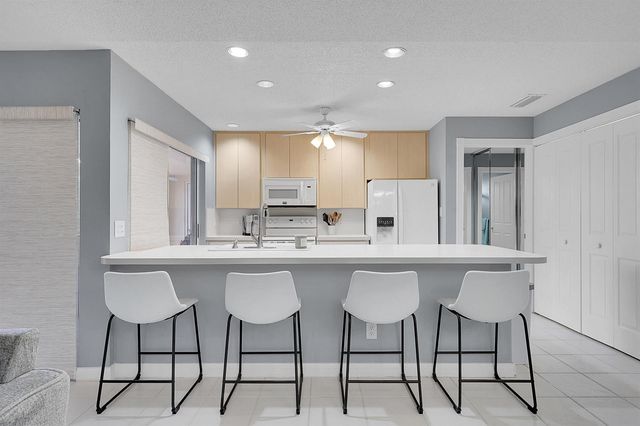 1228 NW Sun Terrace Circle B, Port St. Lucie, FL 34986