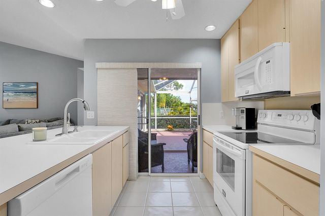 1228 NW Sun Terrace Circle B, Port St. Lucie, FL 34986