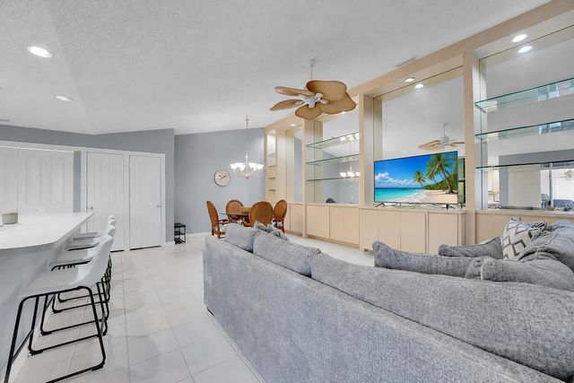 1228 NW Sun Terrace Circle B, Port St. Lucie, FL 34986