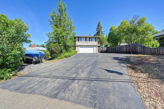 3582 Bell Rd, Auburn, CA 95603