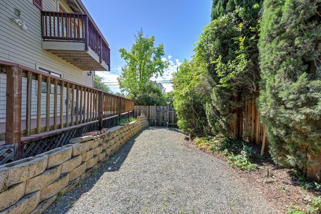 3582 Bell Rd, Auburn, CA 95603