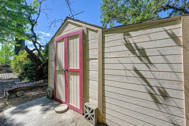 3582 Bell Rd, Auburn, CA 95603