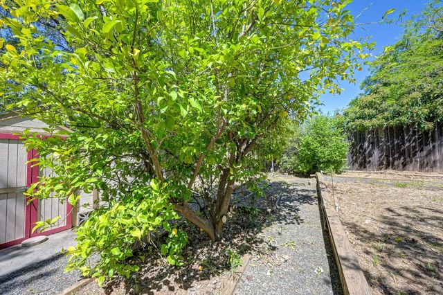 3582 Bell Rd, Auburn, CA 95603