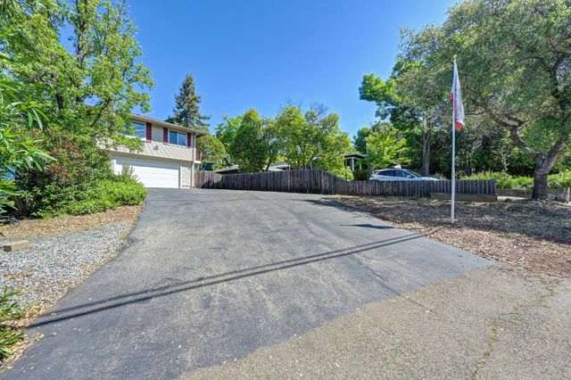 3582 Bell Rd, Auburn, CA 95603