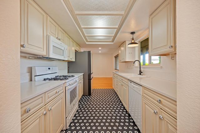 3582 Bell Rd, Auburn, CA 95603