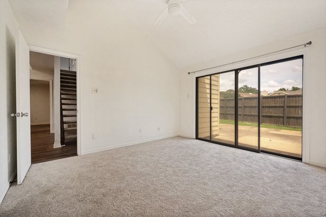 3828 Clover Hill Lane, Carrollton, TX 75007