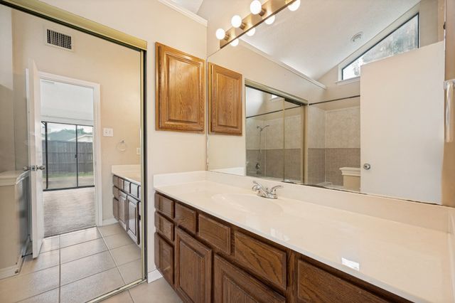 3828 Clover Hill Lane, Carrollton, TX 75007