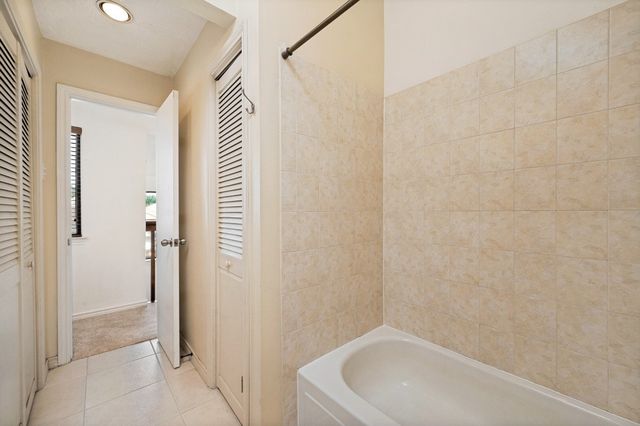 3828 Clover Hill Lane, Carrollton, TX 75007