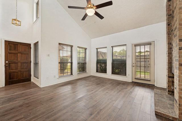 3828 Clover Hill Lane, Carrollton, TX 75007