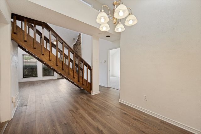 3828 Clover Hill Lane, Carrollton, TX 75007
