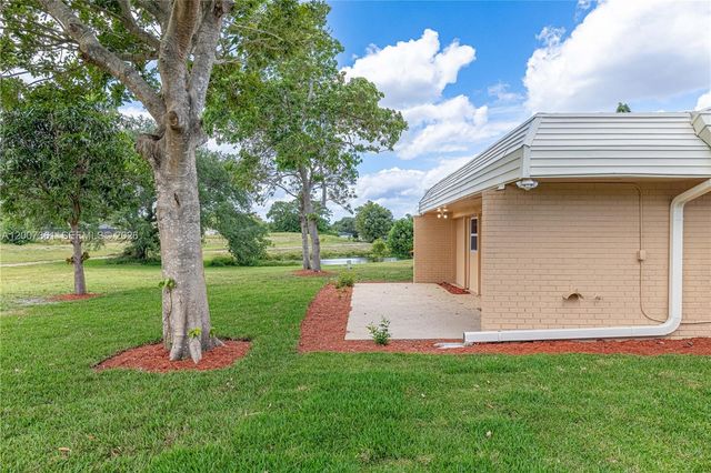 5201 Yellow Pine Ln, Tamarac, FL 33319
