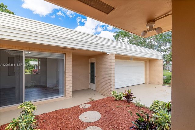 5201 Yellow Pine Ln, Tamarac, FL 33319